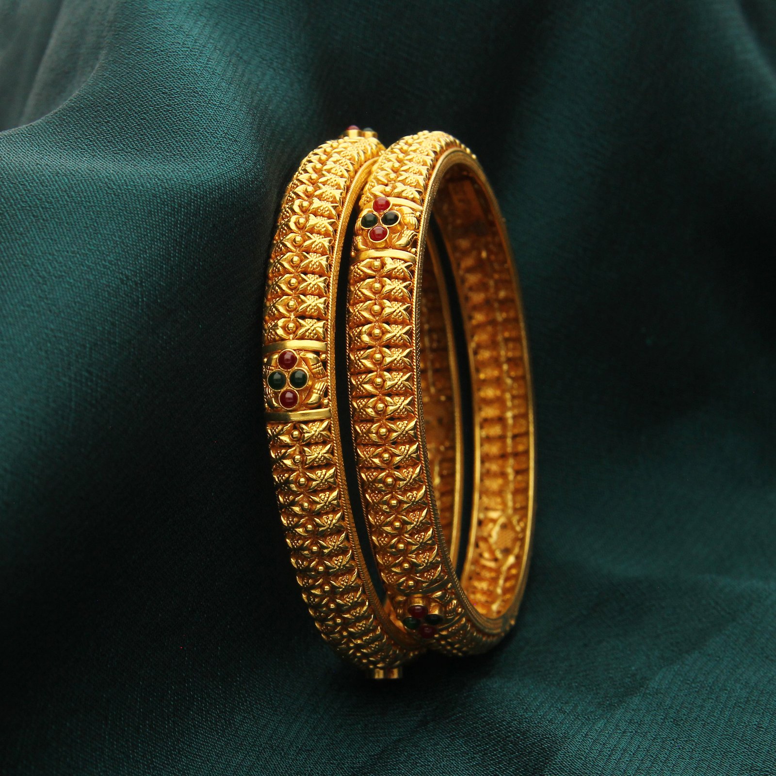 ANTIQUE DAKSHIN BANGLE